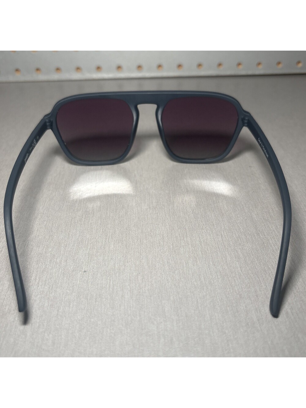 GOODR Sunglasses Retro G Blue Frames Deja Vu Daydream Purple Lenses Sunnies - Picture 7 of 9